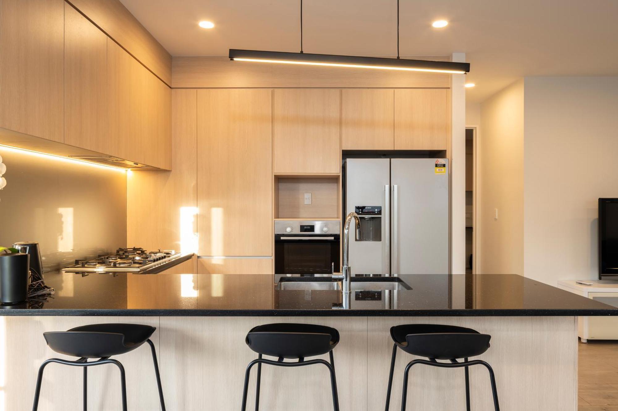 Modern Immaculate Residence In Mount Wellington オークランド エクステリア 写真